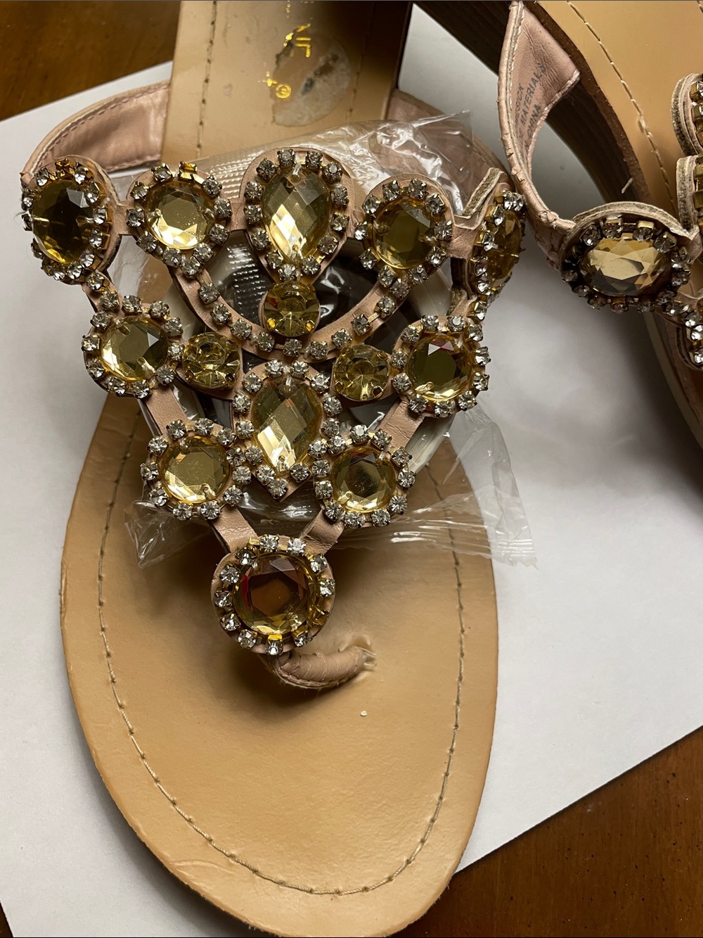 Madeline Stuart Golden Rhinestone Tan Thong 1 1/2” Leather Wedge Sandals 8M - Picture 3 of 3